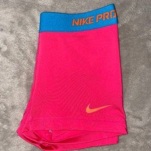 Women’s small NIKE PRO shorts